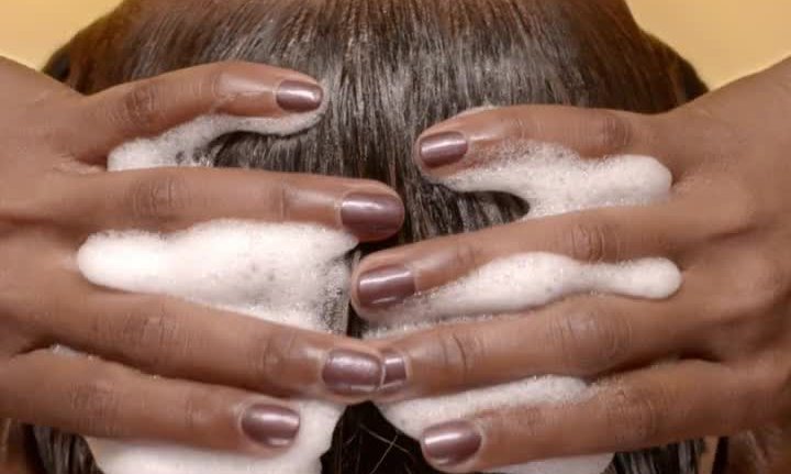Trucos y consejos de experta para saber cómo aplicar la mascarilla del pelo| L'Oréal Paris